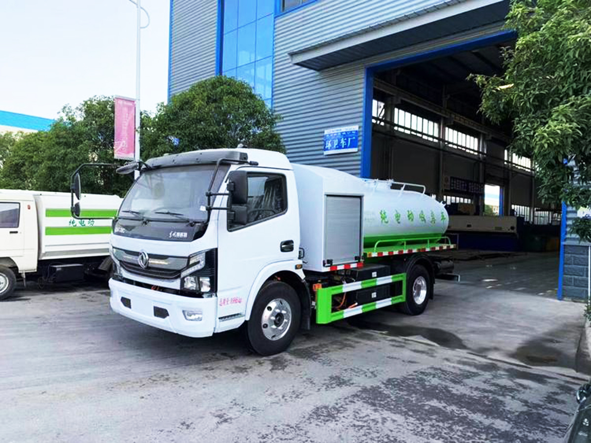 5方東風(fēng)純電動吸糞車